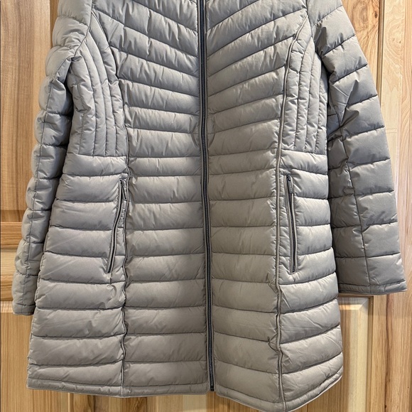 Michael Kors Classy Taupe Women's Ultra Lightweight Puffer Jacket Coat Size L - Picture 3 of 12